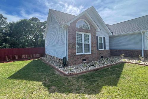 64 Bradford Pl, Lavonia, GA 30553-3488