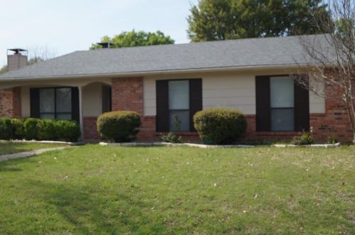 1217 Blanco Ln, Garland TX  75040-5465 exterior