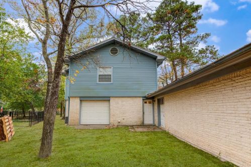 46 Ivy Ct, Conroe TX  77304-1205 exterior