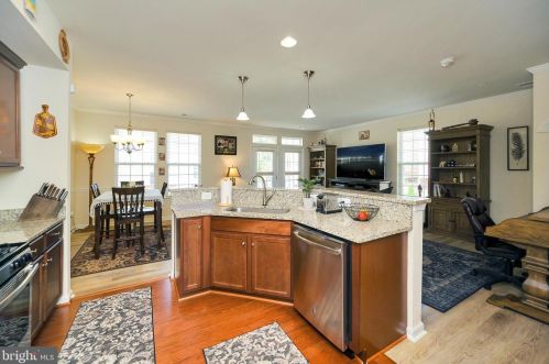 4775 Dane Ridge Cir, Woodbridge, VA 22193-6519