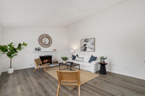 10054 Los Ranchitos Rd, Lakeside, CA 92040-2724