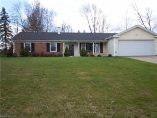 329 Park Dr, Aurora OH  44202-8042 exterior