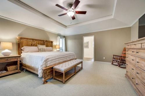 9672 Atherton Dr, Dallas TX  75243-6135 exterior