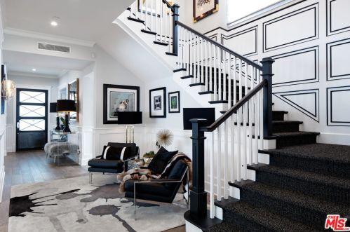 225 22nd St, Santa Monica, CA 90402-2505