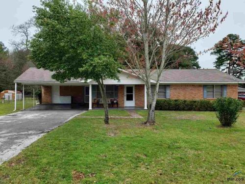 165 Thrash St, Leveretts Chapel, TX 75684-4398