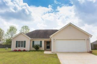 104 Grindstaff Dr, Bonaire, GA 31005-3249