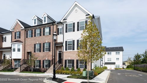 16 River St, Tinton Falls NJ  07701-1302 exterior