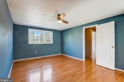 5724 Brothers Partnership Ct, Columbia MD  21045-2601 exterior