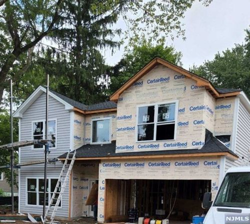 182 Railroad Ave, Rockleigh, NJ 07647-2130