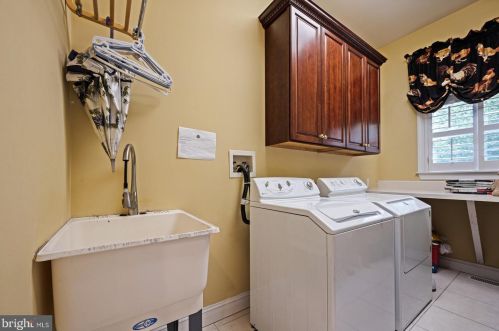 468 State Rd, Princeton NJ  08540-1412 exterior