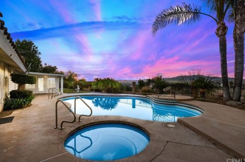 15740 Rancho Viejo Dr, Riverside CA  92506-5820 exterior