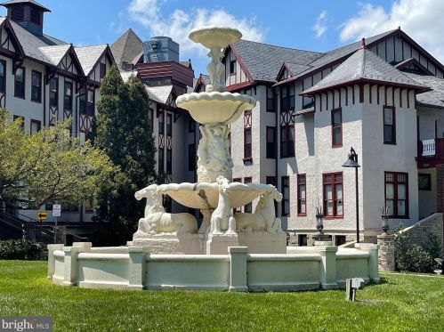 2737 Linden Ln, Silver Spring MD 20910-1212 exterior