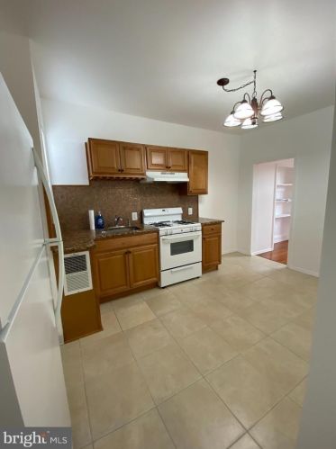 1711 13 St, Philadelphia PA  19148-1512 exterior