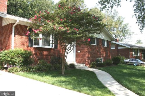 1819 Reedie Dr, Silver Spring MD  20902-3552 exterior