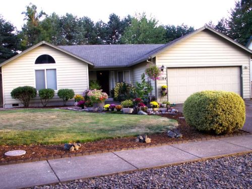 1104 Hadley Rd, Newberg, OR 97132-2069