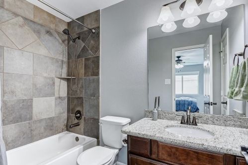 9306 Wheatfield Ln, Richmond TX 77469-5358 exterior