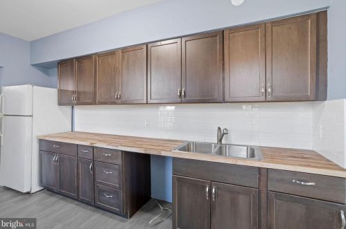 5 Howell St, Trenton NJ  08610-6128 exterior