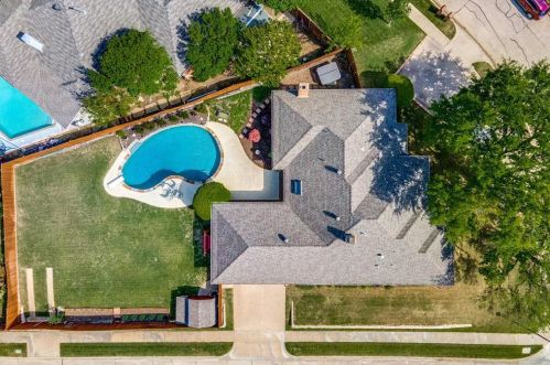 2101 Nob Hl, Carrollton TX 75006-2822 exterior