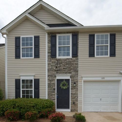 120 Lakebirch Dr, Porterdale, GA 30016-8881