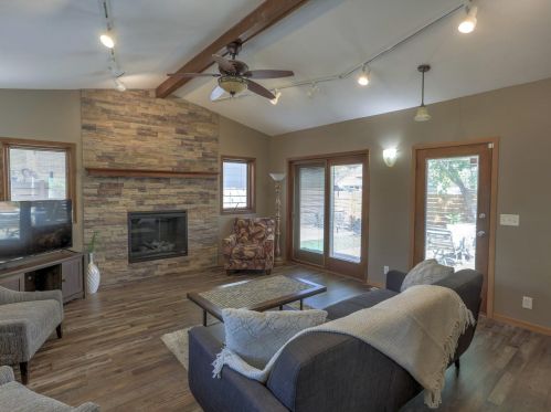 4940 Cedar Ave, Minneapolis MN  55417-1237 exterior