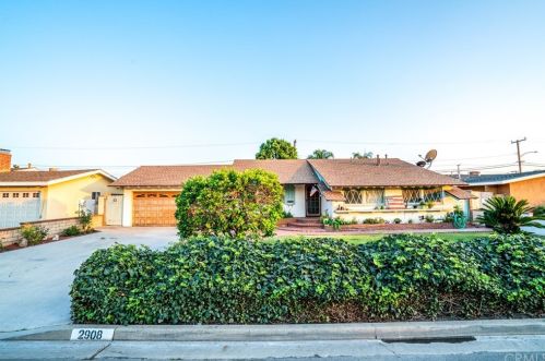2908 Elmlawn Dr, Anaheim CA  92804-3915 exterior