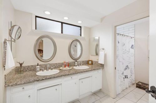 3433 Royal Rd, Vista CA  92084-6616 exterior