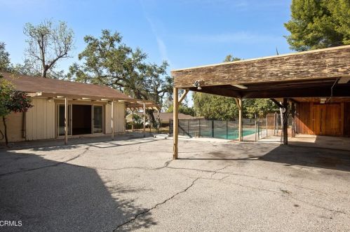 5253 Ramsdell Ave, Glendale CA 91214-3738 exterior