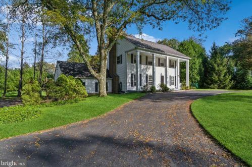 1 Nelson Ridge Rd, Princeton NJ  08540-7423 exterior