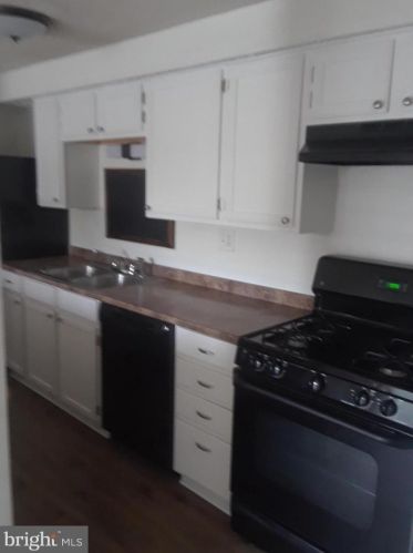 154 Kenwood Dr, Erial, NJ 08081-4203