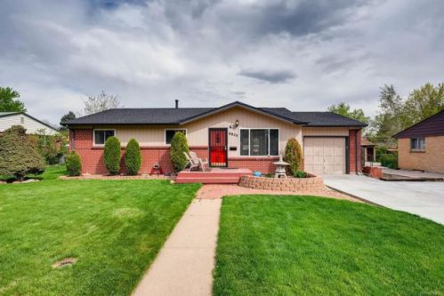6820 Clermont St, Denver, CO