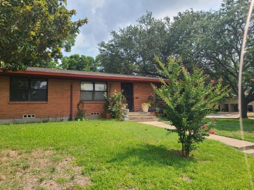 5200 Byers Ave, Fort Worth TX  76107-3630 exterior
