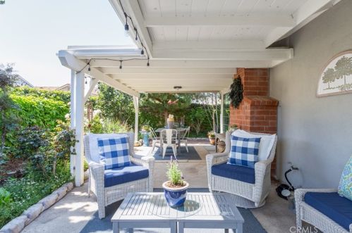 5042 Doanoke Ave, Irvine CA  92604-2407 exterior