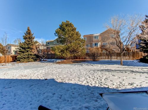 20695 Oxford Pl, Denver CO 80014-5137 exterior