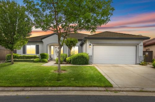 9568 Crystal Bay Ln, Elk Grove, CA 95758-3626