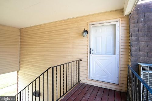 38 Florence Tollgate Pl, Florence NJ  08518-3210 exterior