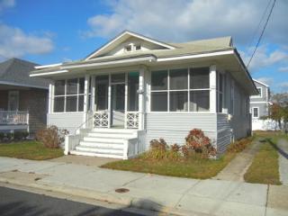 159 26th St, Avalon, NJ 08202-1913
