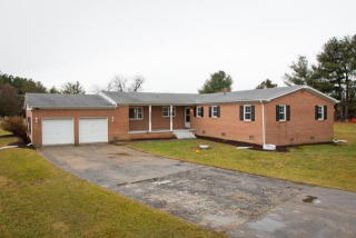 58 Wimers Ln, Grottoes, VA 24441-5000