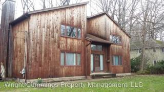1670 Belvoir Blvd, Cleveland OH  44121-3769 exterior