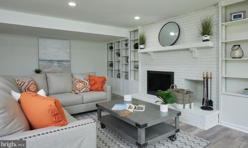 2405 Blue Valley Dr, Silver Spring MD 20904-5206 exterior