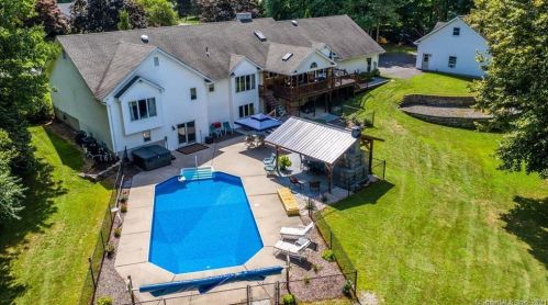 27 Sullivan Farm Rd, East Windsor, CT 06016-9752