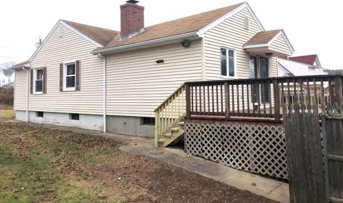 4 Harrison Ave, Westerly, RI 02891-2004