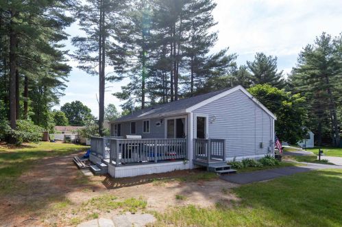 15 Delaware Rd, Nashua, NH 03062-3576