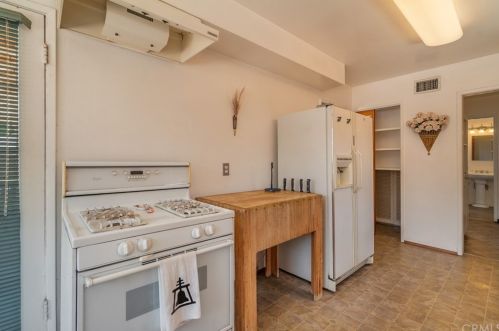 4166 Beechwood Pl, Riverside CA  92506-1151 exterior