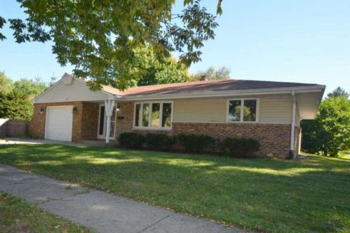 1836 Apple Tree Ln, Rockford, IL 61108-7703