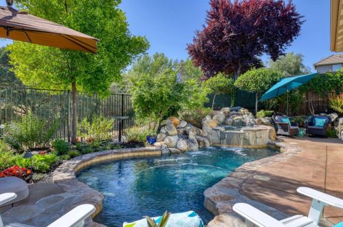 2230 Beckett Dr, Folsom, CA 95762-5212