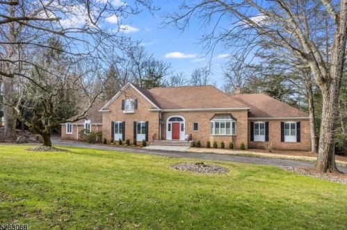 147 Deer Run, Plainfield, NJ 07069-6255