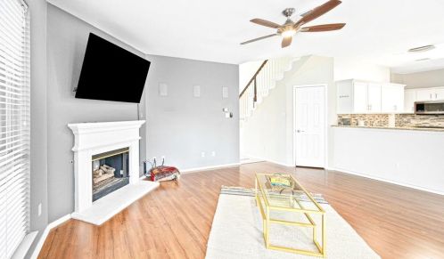 1905 Kerr Ct, Carrollton TX 75010-3208 exterior