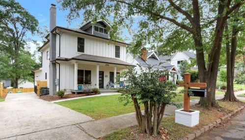 2552 Knox St, Atlanta GA  30317-2830 exterior