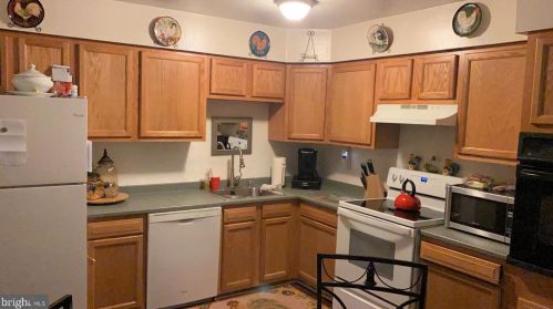 80 Rockland Dr, Willingboro, NJ 08046-4021