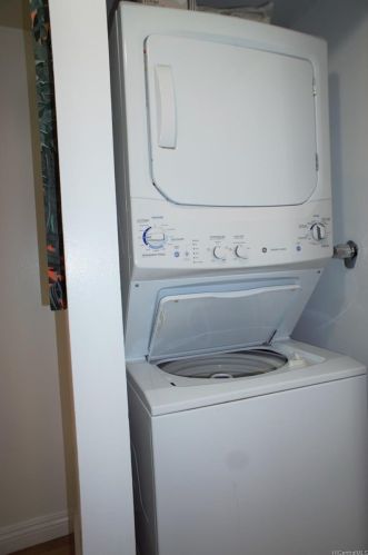 500 University Ave, Honolulu HI  96826-4904 exterior